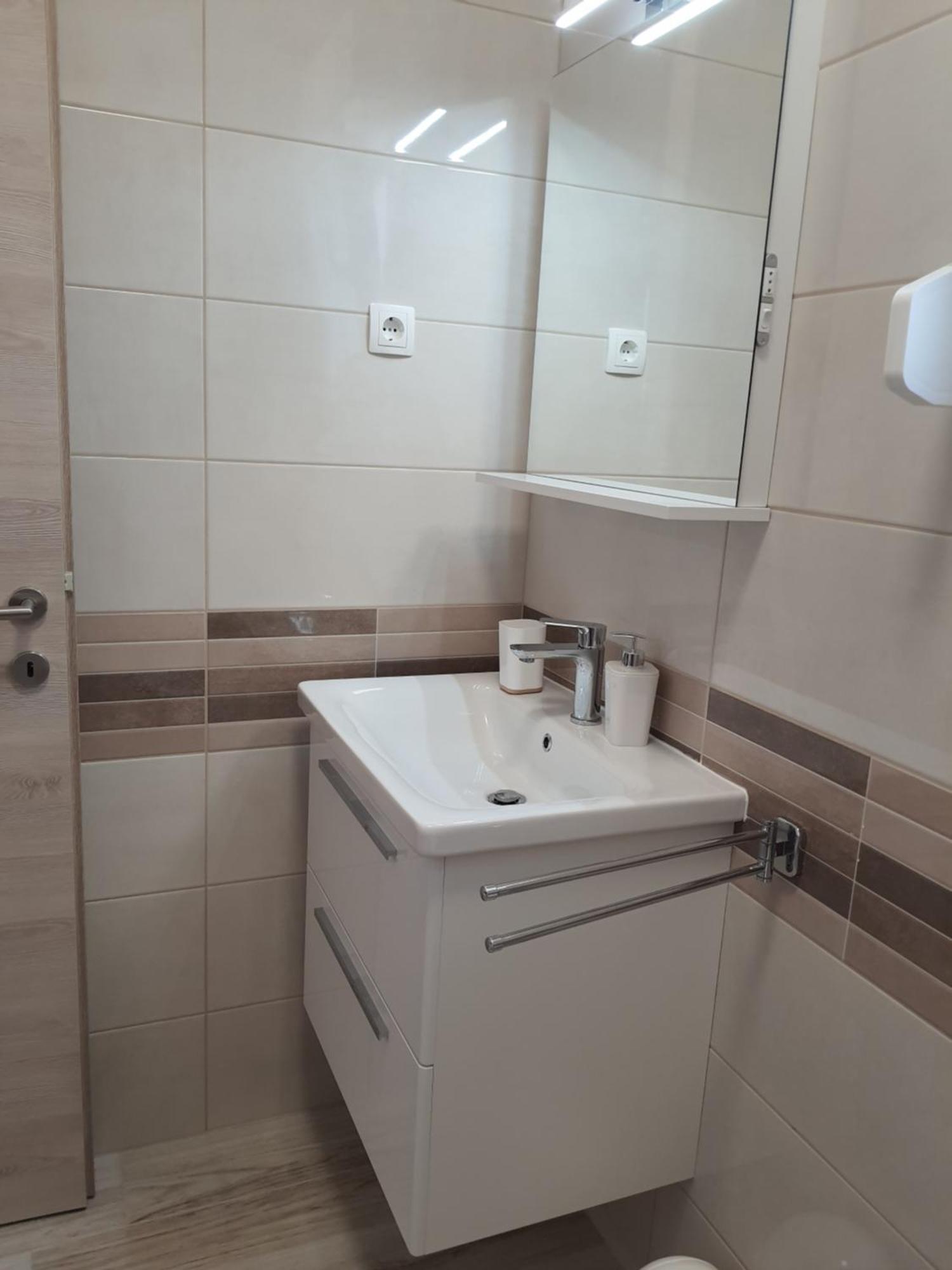 Apartments Vesna Avsec - 克尔克 客房 照片